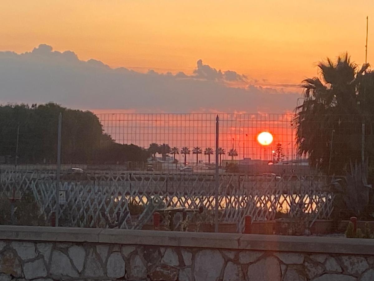 فندق Soleemare بارليتا المظهر الخارجي الصورة